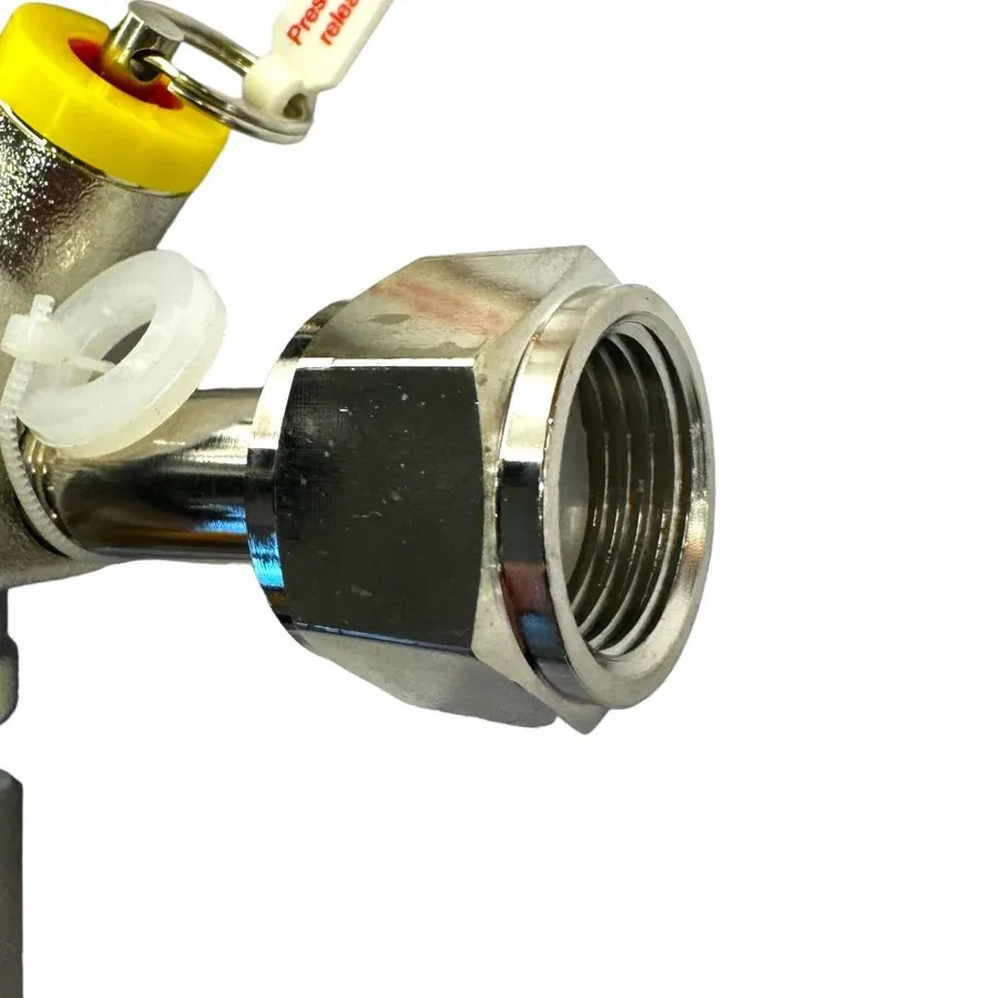 Primary regulator valve for CO2