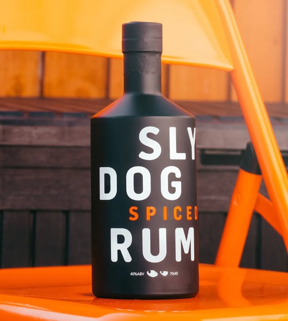 Sly Dog Spiced Rum 70cl, another view
